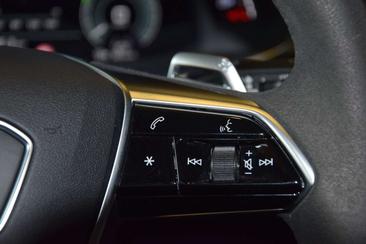 Audi A6 Avant TFSI E 55 E Quattro — photo 18