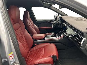 Audi SQ7 TFSI — photo 4