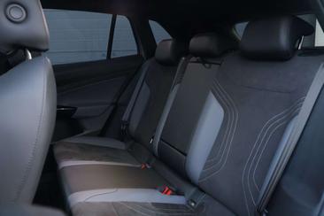 Volkswagen ID.4 Pro S — photo 7