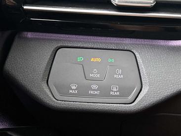 Volkswagen ID.4 Pro Performance — photo 11