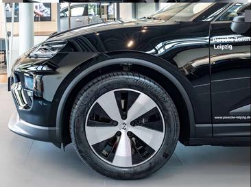Porsche Macan I Electric — photo 5