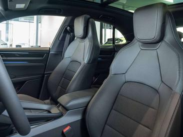 Porsche Macan I Electric — photo 10