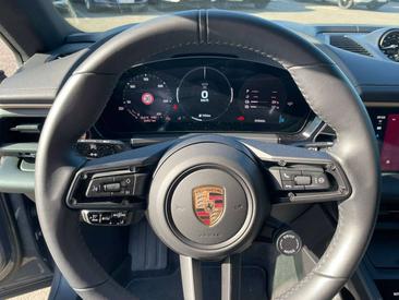 Porsche Macan I 4 Electric — photo 8