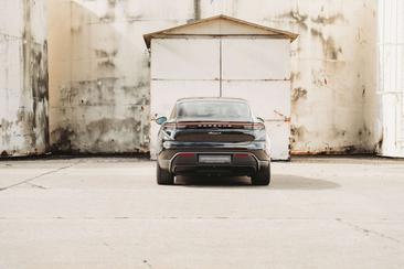 Porsche Macan I 4 Electric — photo 5