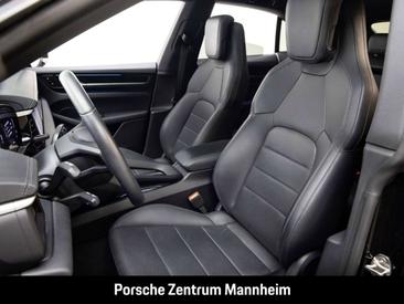 Porsche Macan I 4 Electric — photo 5