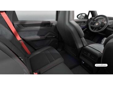 Porsche Cayenne GTS — photo 14