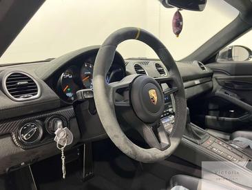 Porsche 718 Cayman GT4 RS — photo 8