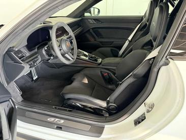 Porsche 911 GT3 — photo 13