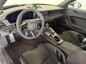 Porsche 911 GT3 — photo 14