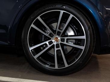 Porsche Cayenne S E-Hybrid — photo 13