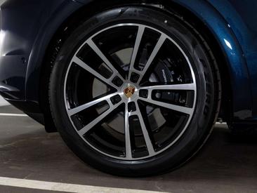 Porsche Cayenne S E-Hybrid — photo 14