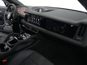 Porsche Cayenne Turbo E-Hybrid — photo 14