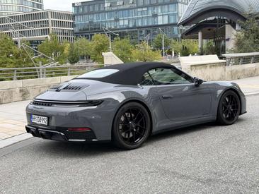 Porsche 911 Cabriolet Carrera GTS — photo 6