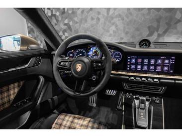 Porsche 911 Turbo S — photo 13