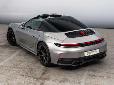 Porsche 911 Targa Targa 4 GTS — photo 17