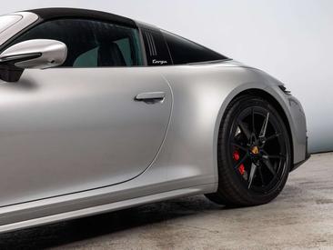 Porsche 911 Targa Targa 4 GTS — photo 44