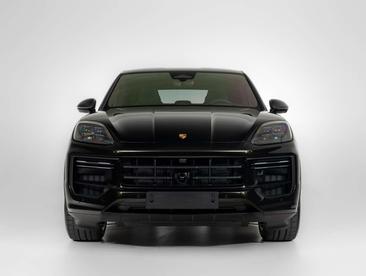 Porsche Cayenne Turbo E-Hybrid — photo 14