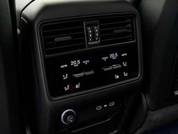 Porsche Cayenne Turbo E-Hybrid — photo 19