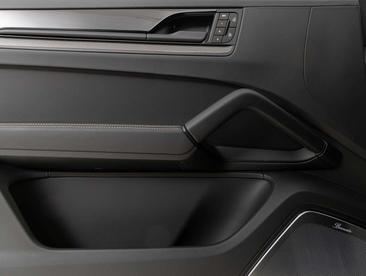 Porsche Cayenne Turbo E-Hybrid — photo 39