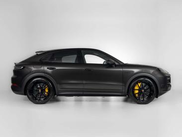 Porsche Cayenne Turbo E-Hybrid — photo 9