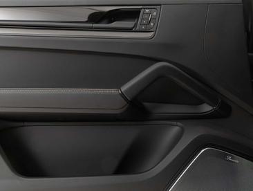 Porsche Cayenne Turbo E-Hybrid — photo 15