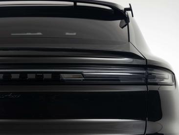Porsche Cayenne Turbo E-Hybrid — photo 28