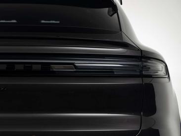 Porsche Cayenne Turbo E-Hybrid — photo 29