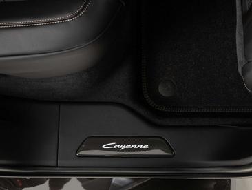 Porsche Cayenne Turbo E-Hybrid — photo 31