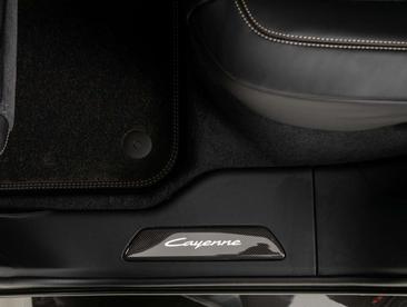 Porsche Cayenne Turbo E-Hybrid — photo 34
