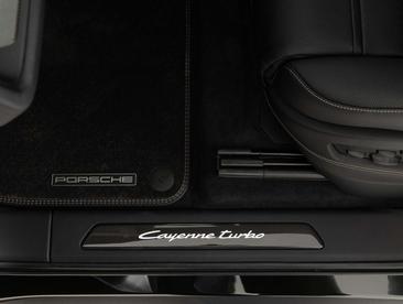 Porsche Cayenne Turbo E-Hybrid — photo 34