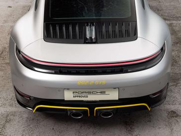 Porsche 911 Carrera GTS — photo 17