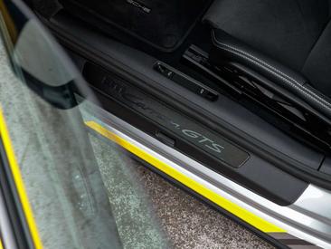Porsche 911 Carrera GTS — photo 27