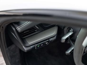Porsche 911 Carrera GTS — photo 29