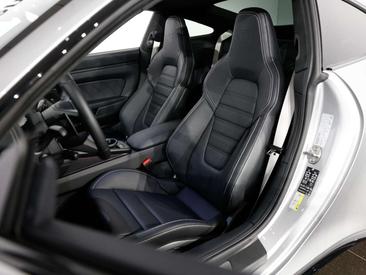 Porsche 911 Carrera GTS — photo 9