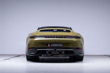 Porsche 911 Cabriolet Carrera GTS — photo 7