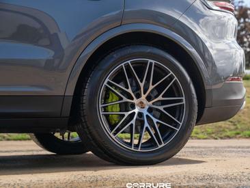 Porsche Cayenne E-Hybrid — photo 26