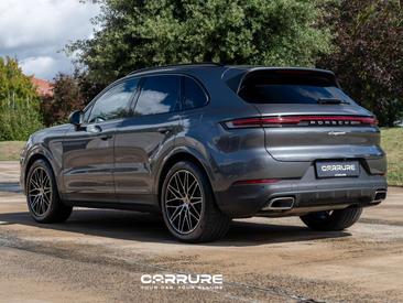 Porsche Cayenne E-Hybrid — photo 29