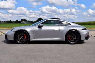 Porsche 911 Carrera GTS — photo 13