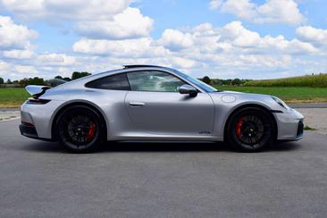 Porsche 911 Carrera GTS — photo 18