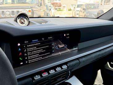 Porsche 911 Cabriolet Carrera GTS — photo 15