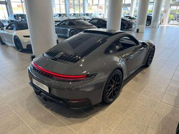 Porsche 911 Carrera GTS — photo 6