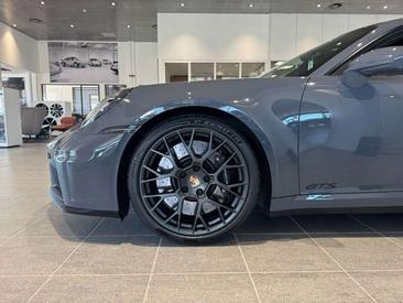 Porsche 911 Carrera GTS — photo 8
