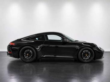 Porsche 911 Carrera GTS — photo 8
