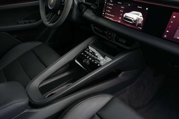 Porsche Macan I 4 Electric — photo 17