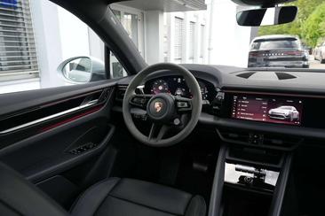 Porsche Macan I 4 Electric — photo 21