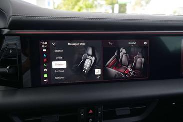 Porsche Macan I 4 Electric — photo 27