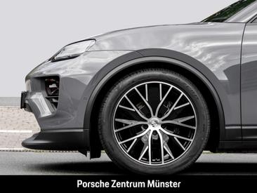 Porsche Macan I 4 Electric — photo 6