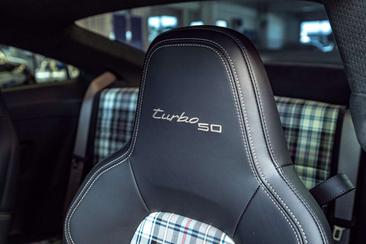 Porsche 911 Turbo S — photo 24