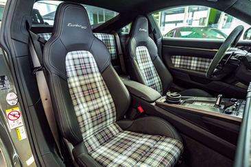 Porsche 911 Turbo S — photo 28