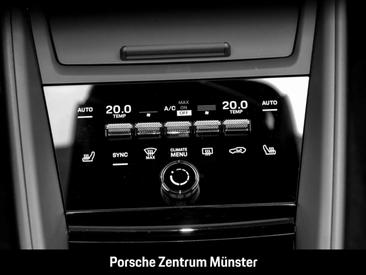 Porsche Macan I 4 Electric — photo 19